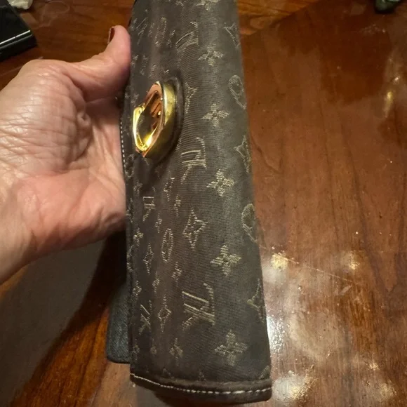 Louis Vuitton Brown Monogram Clutch - Picture 8 of 10